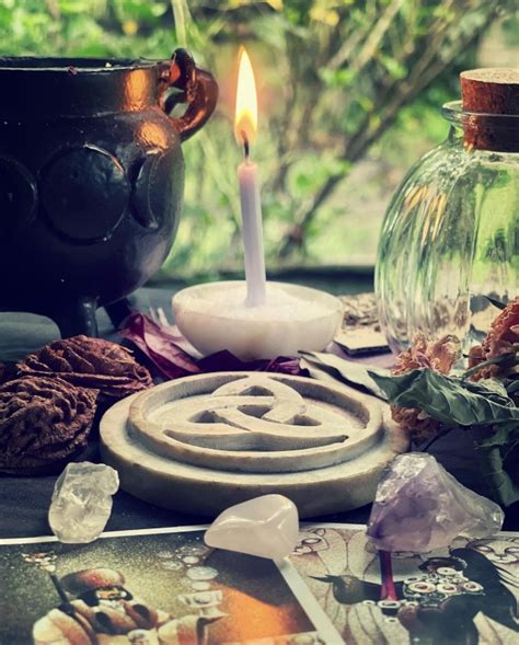 Full Moon Spellwork and Moon Phases: Understanding the Lunar Cycle